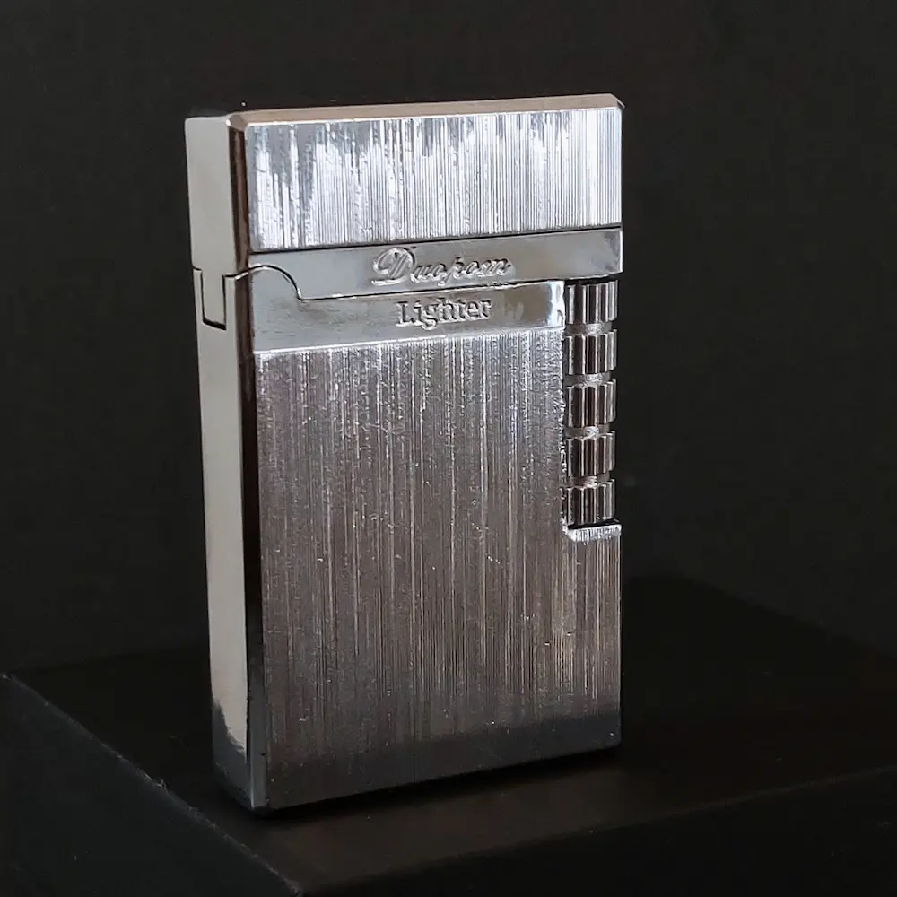 Retro-flame-lighter-silver-1