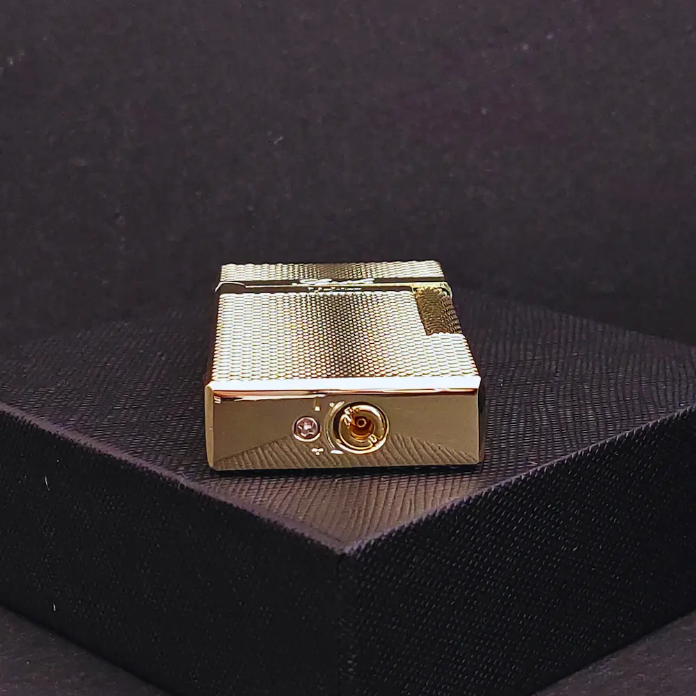 double-flame-lighter-golden-shine-4